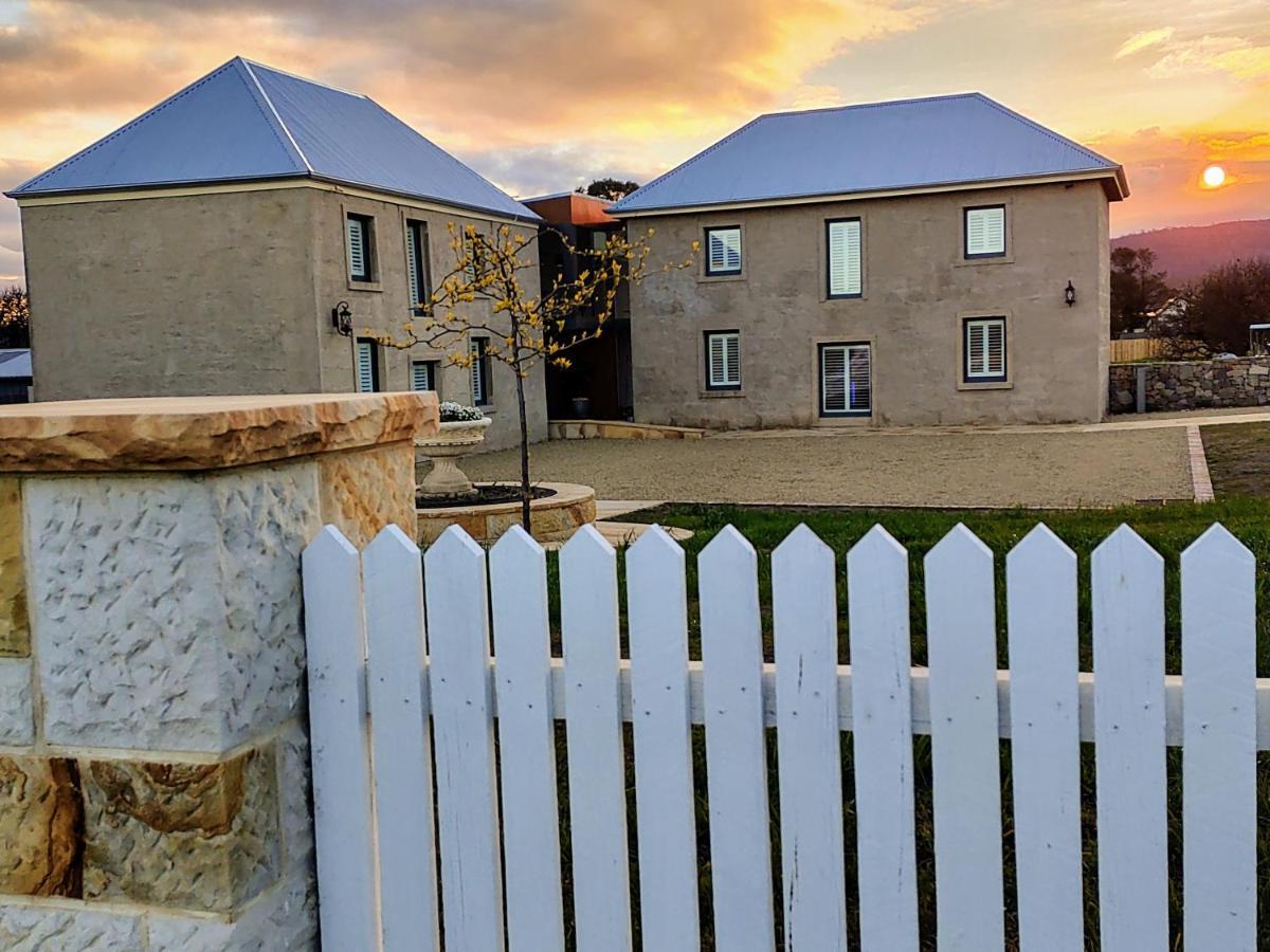 Triabunna Barracks Bed & Breakfast Dış mekan fotoğraf